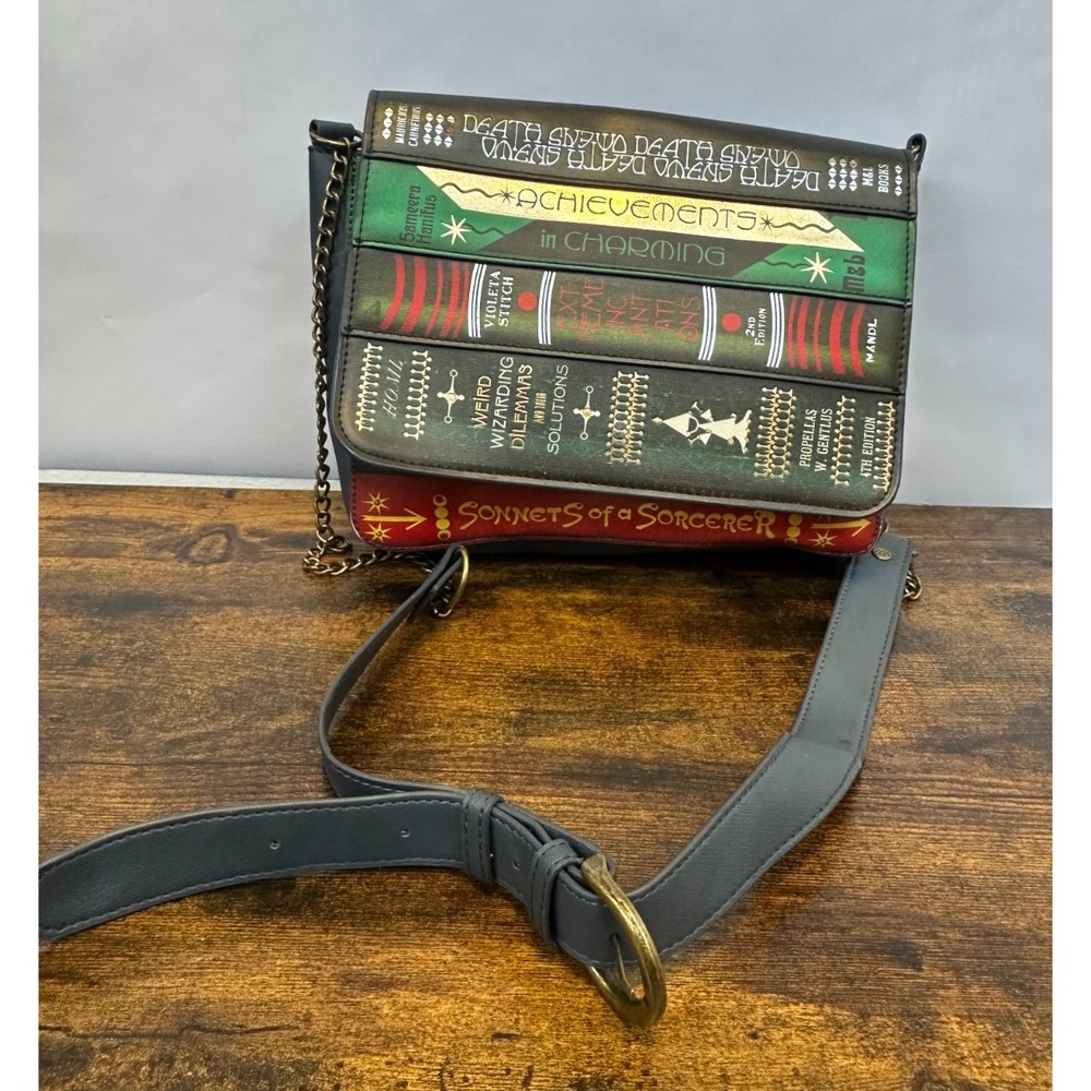 Loungefly Fantastic Beasts Magical Books Chain Strap Crossbody Bag Navy Blue - Picture 2 of 16